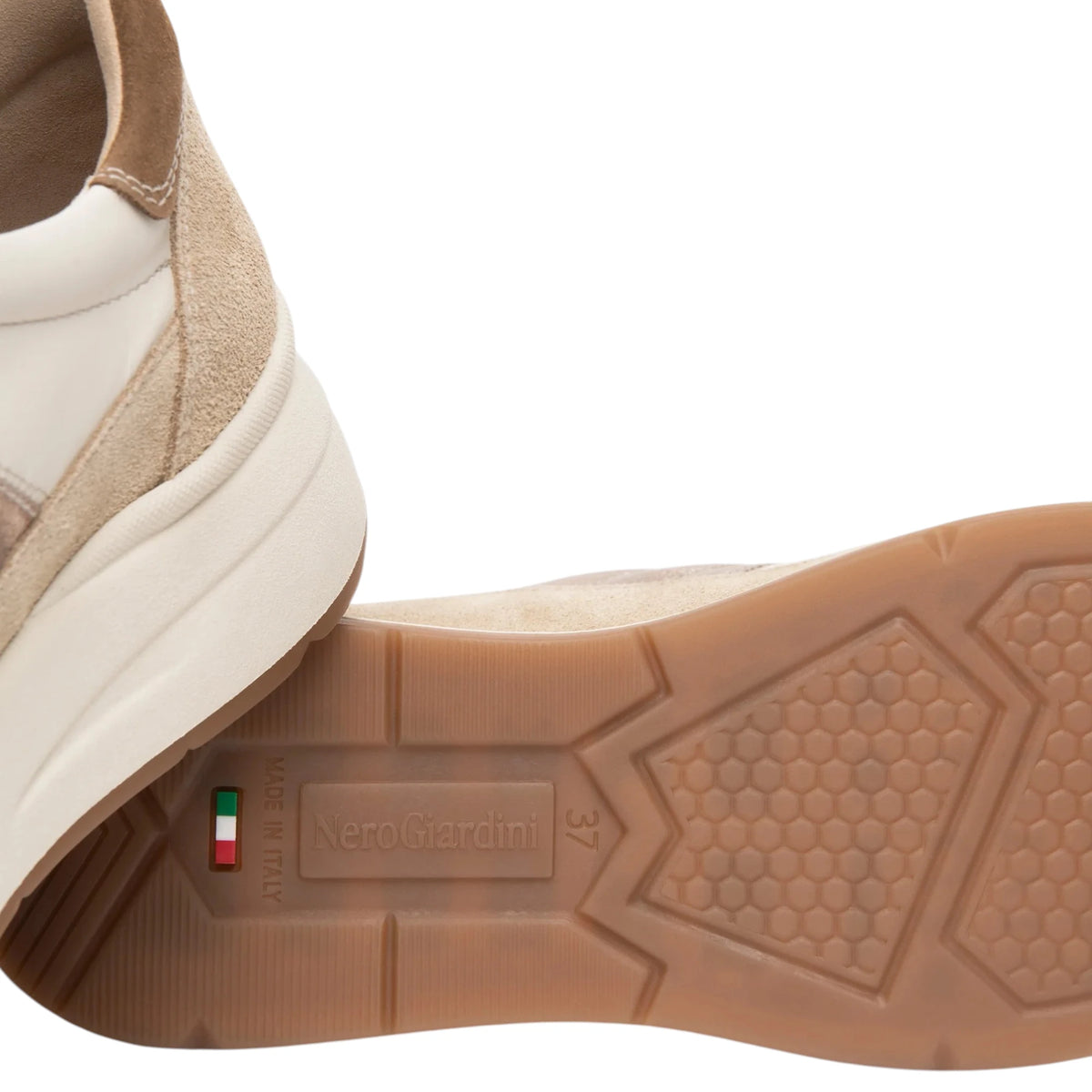 NeroGiardini Sneakers da donna in pelle scamosciata