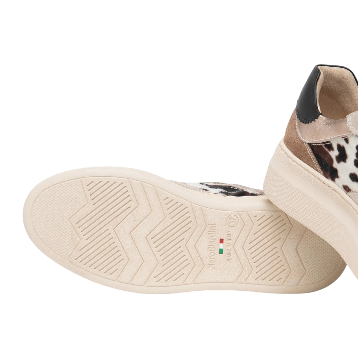 NeroGiardini Sneakers da donna in pelle scamosciata e materiali tecnici