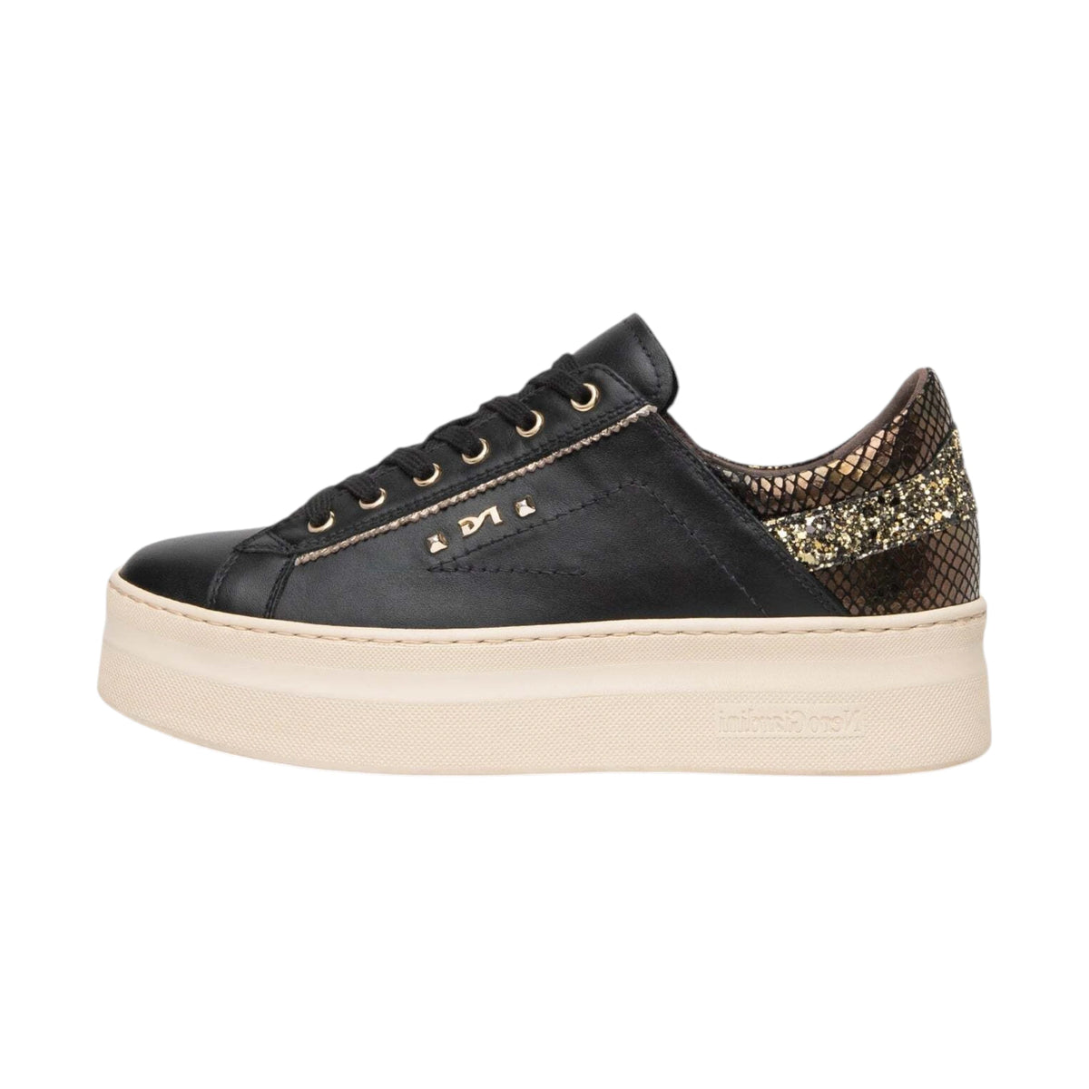 NeroGiardini Sneakers da donna in pelle e tessuto tecnico I617482D-100