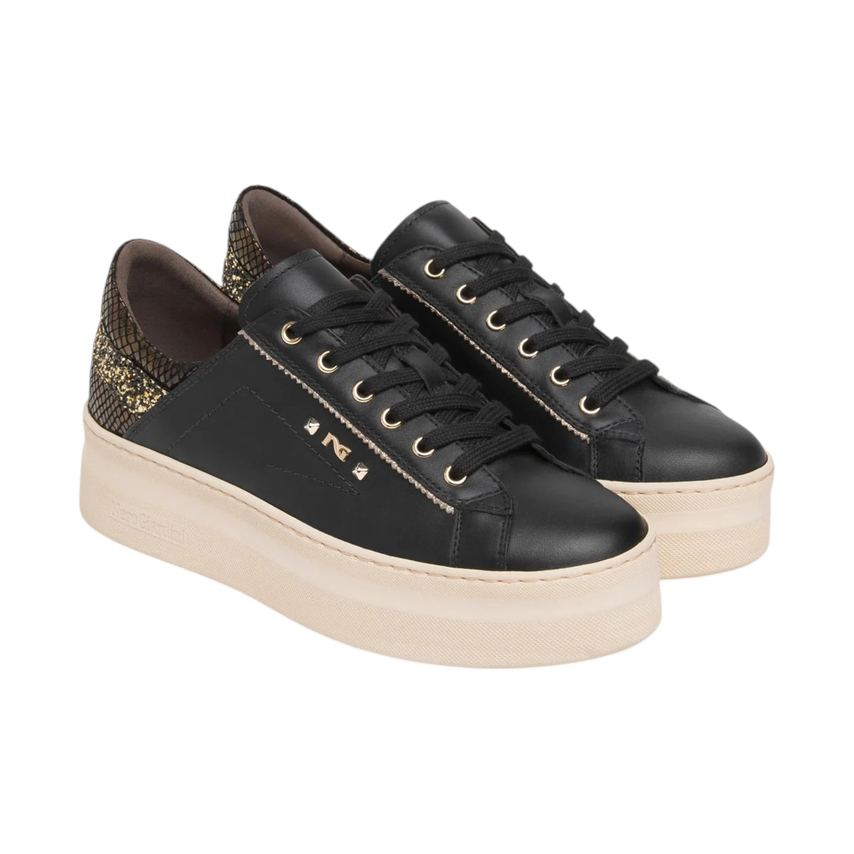 NeroGiardini Sneakers da donna in pelle e tessuto tecnico I617482D-100