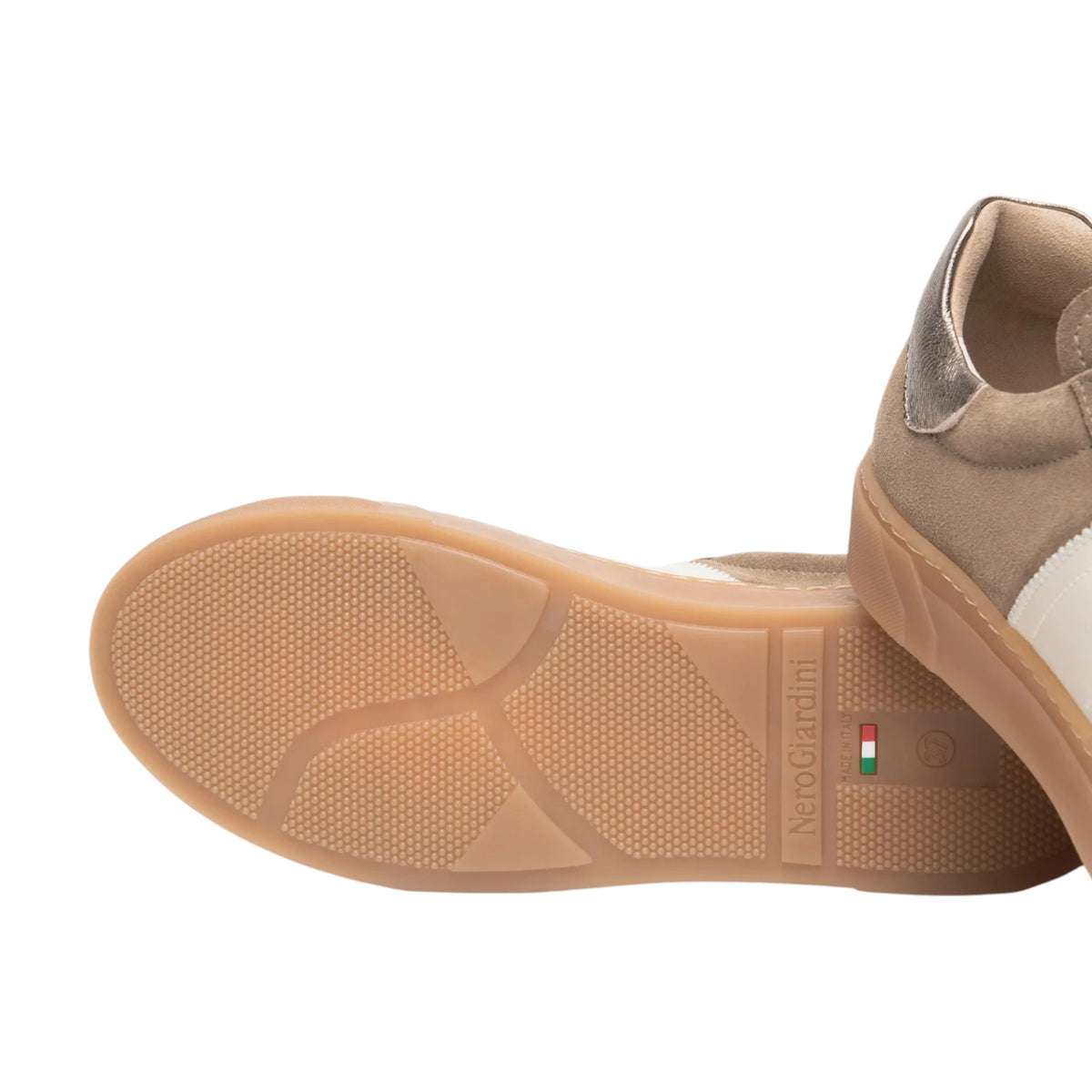 NeroGiardini Sneakers da donna in pelle scamosciata