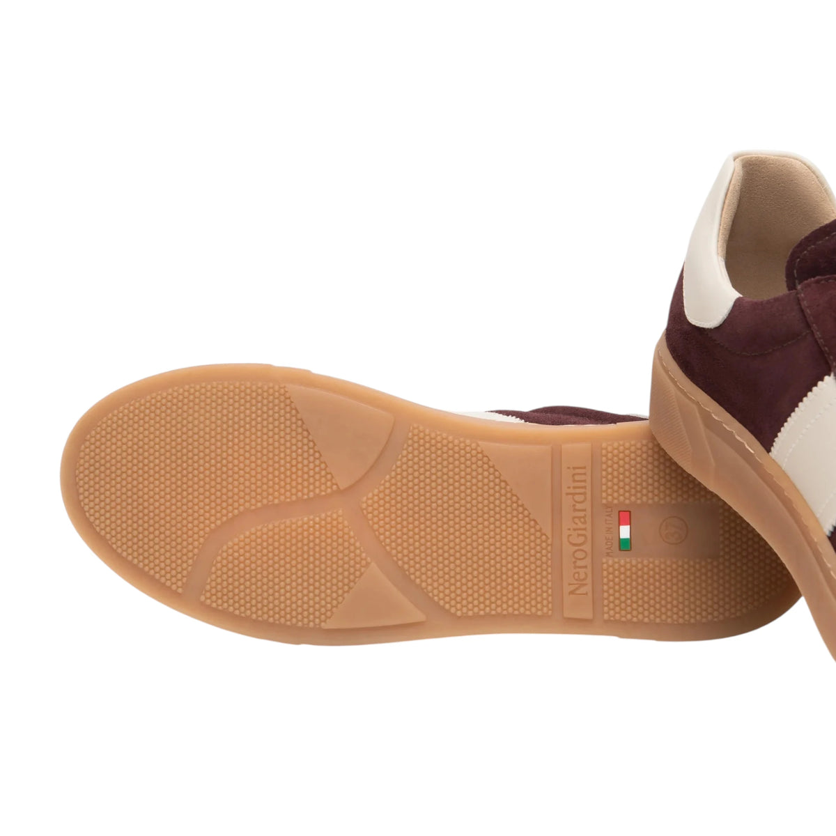 NeroGiardini Sneakers da donna in pelle scamosciata